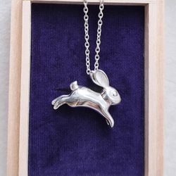Ｋ18 うさぎモチーフペンダントトップ ウサギモチーフ うさぎ 兎 ダイヤモンド 0.12ct ペンダント