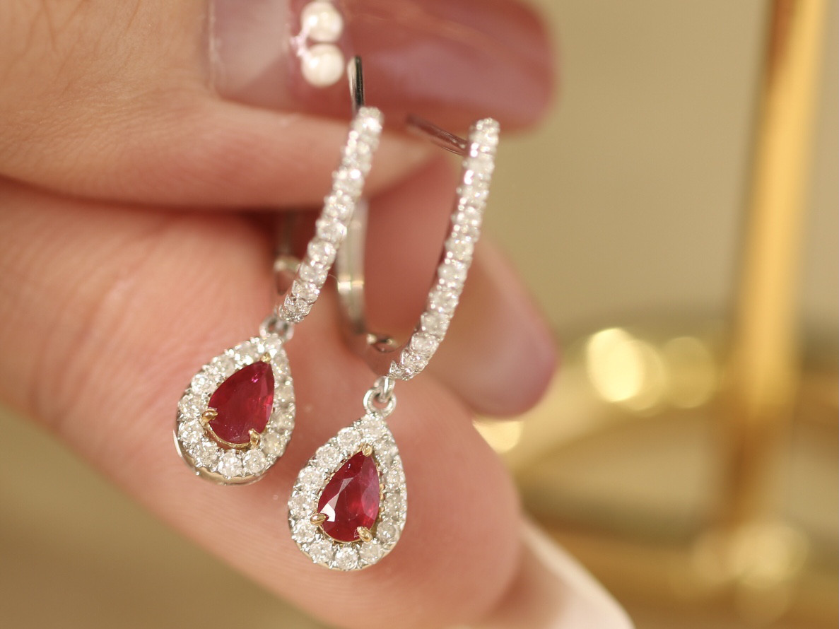 日本大特価祭 天然ダイヤモンド付きルビーピアスk18 ピアス（フープ