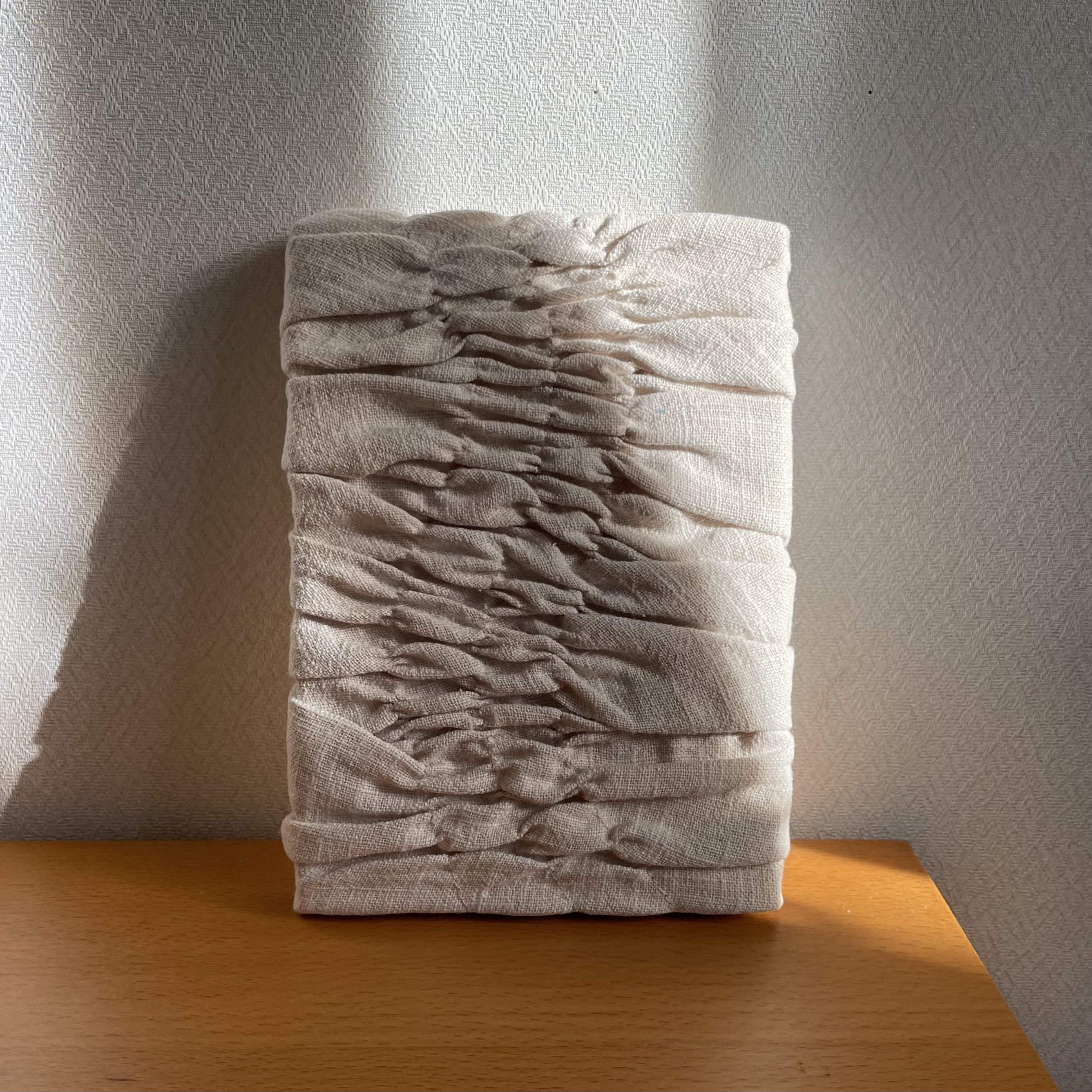 立体的ファブリックパネル　リネン　ベージュ② 4,675円