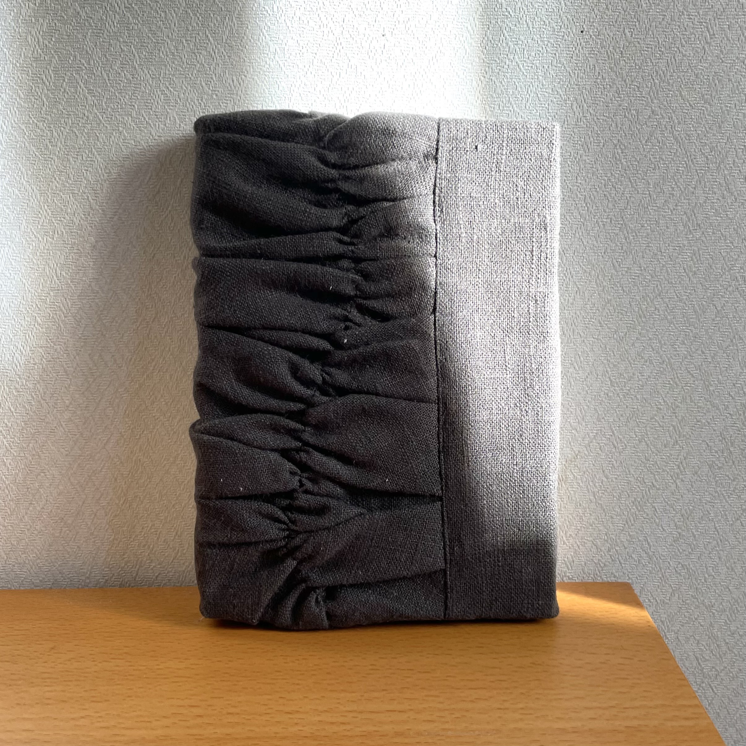 立体的ファブリックパネル　リネン　ダークグレー②