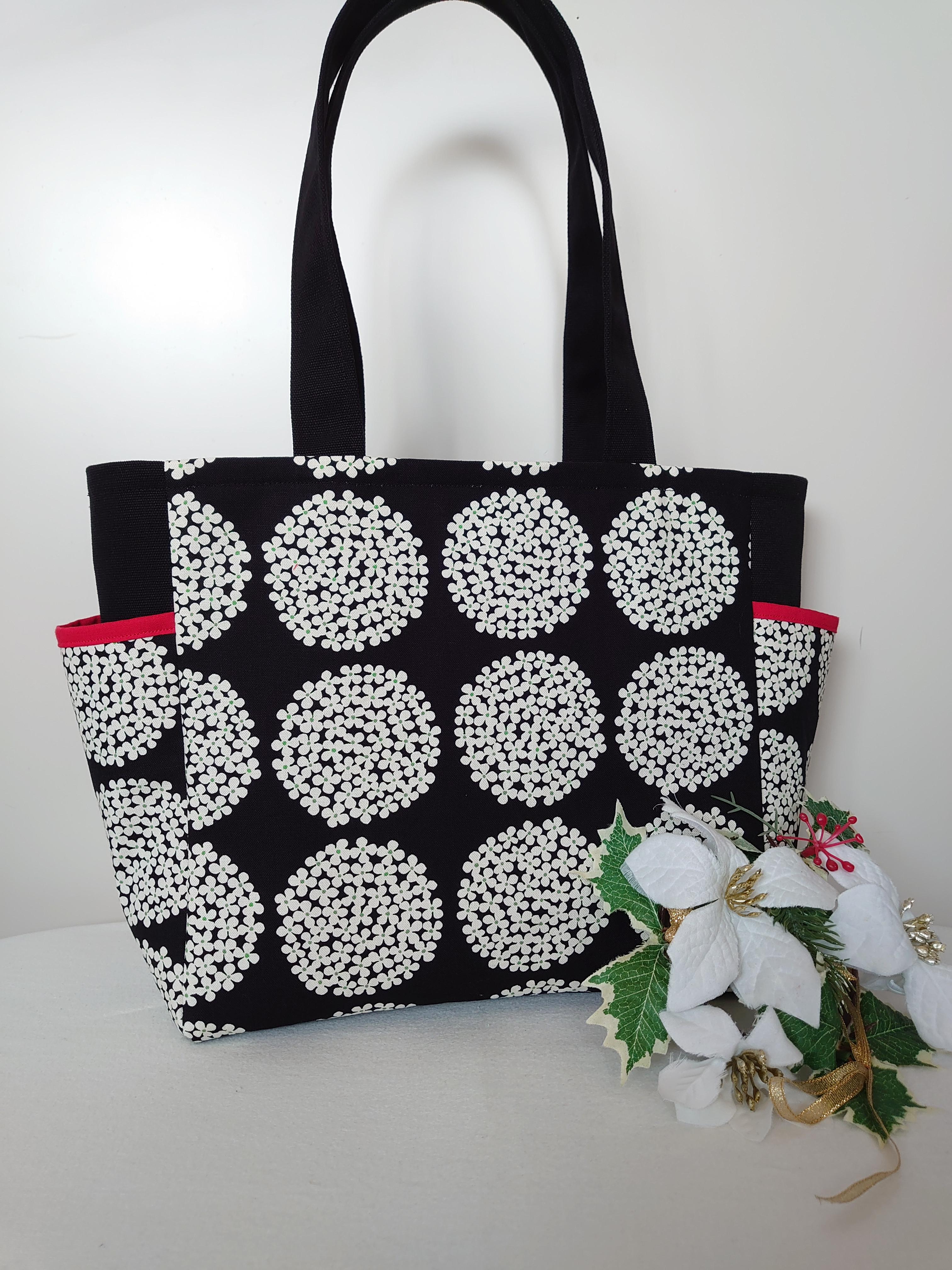 ほぼ未使用品 ノーブランド フラワーパッチワーク刺繍 スエードレザートートバッグ ハンドメイド パッチワークトート｜Yahoo!フリマ（旧PayPayフリマ）