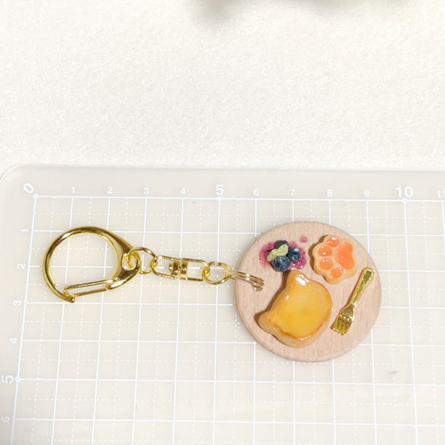 猫のケーキ型キーホルダー ボールチェーン付き