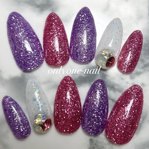 紫ラメ　ネイルチップ　ハートビジュー　推し　ライブ　なまえ セルフネイル】推しの誕生日💜繋がるハートデザインとパープルの