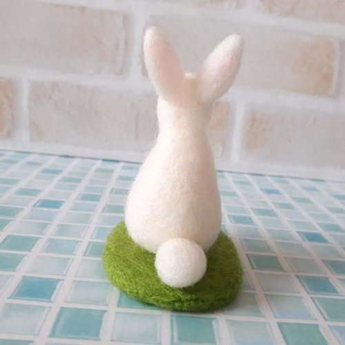 羊毛フェルト 白うさぎ ハンドメイド プレゼント 白うさぎ 羊毛フェルト manahata 通販 15096832｜Creema(クリーマ)