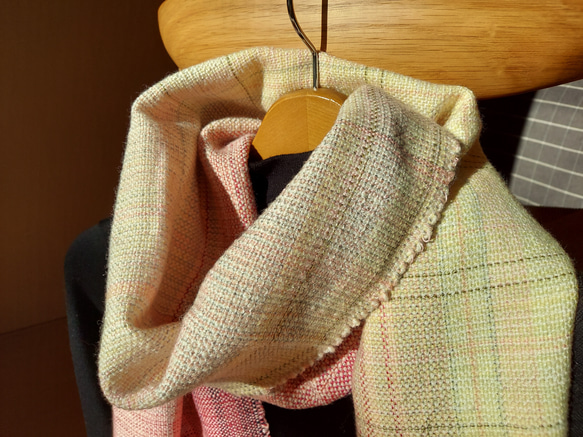 手織り　ウールとシルクのやさしいマフラー　作品2235 4枚目の画像