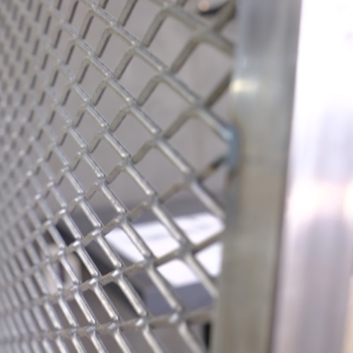 スチール枠にエクスパンドメタル のディスプレイステージ エキスパンドメタル ディスプレイフレーム | tumugu_kobo