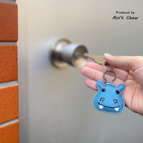 ハッピー　あんこうキーホルダー　他 ピーバイキュー（p×q）（キッズ）マスコットキーホルダー うま