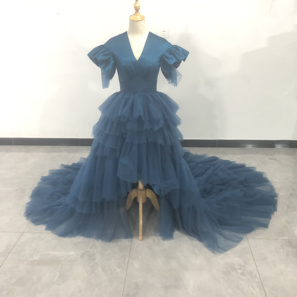 カラードレス Vネック ティアードの ネイビー ソフトチュール