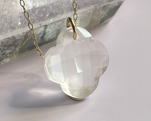 猫型トルマリンインクォーツペンダントトップ　世界に一つだけのペントプ　チャーム 猫型トルマリンインクォーツペンダントトップ 世界に一つだ