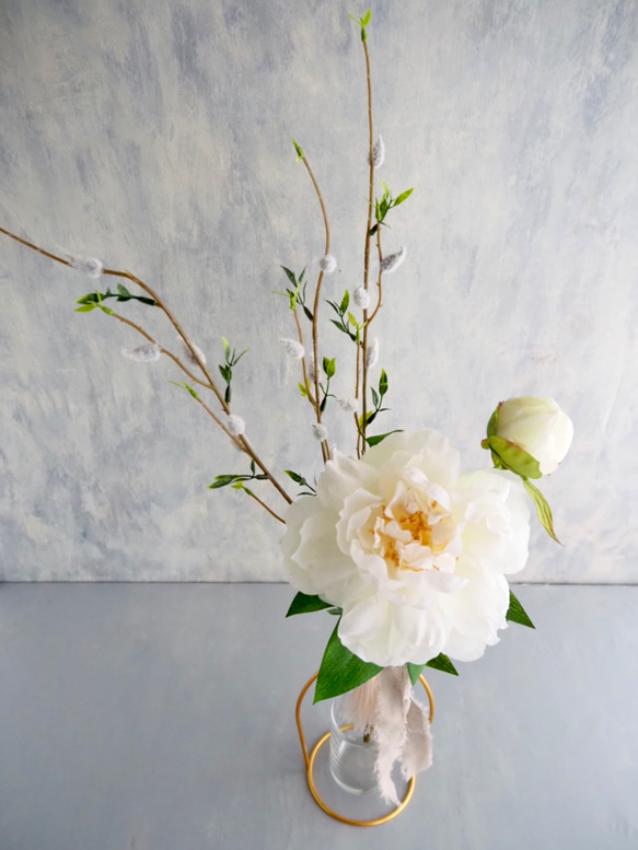リニューアル✨【大輪ホワイト芍薬と猫柳】｜アーティフィシャルフラワー 花瓶アレンジ| 春｜ギフト・インテリア雑貨 2枚目の画像