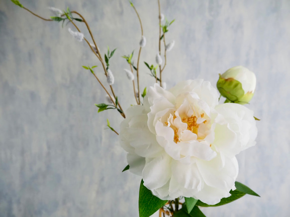 リニューアル✨【大輪ホワイト芍薬と猫柳】｜アーティフィシャルフラワー 花瓶アレンジ| 春｜ギフト・インテリア雑貨 8枚目の画像