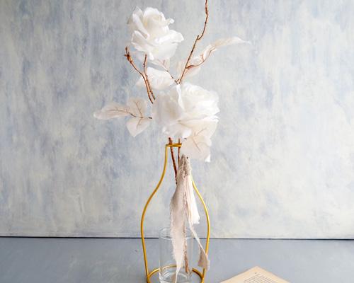 アンティークホワイトローズ造花】setゴールドフラワーベースアレンジ