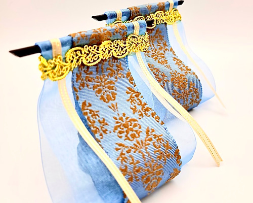 455 【ご予約品】お飾り〈几帳一対〉 薄蒼色地に百合飾り (上飾り