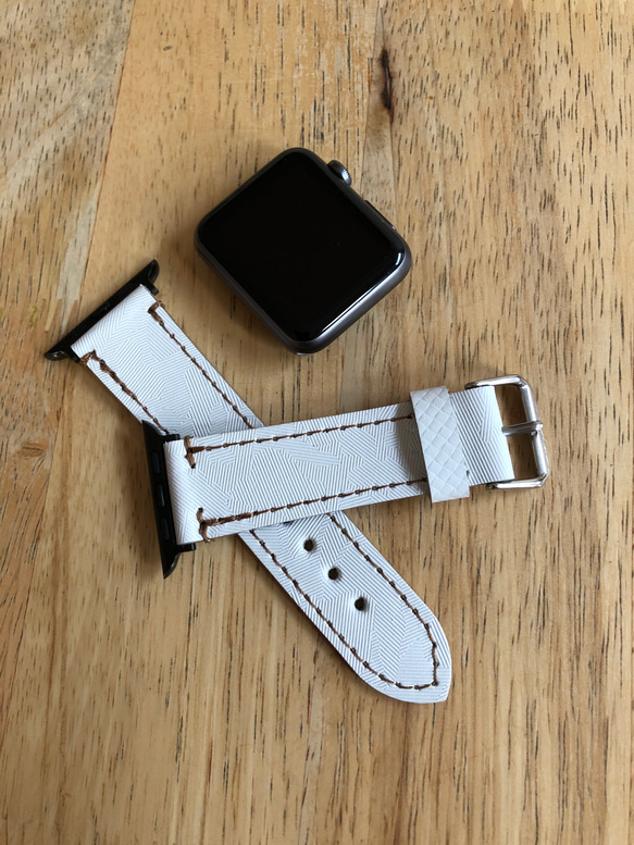 【本革】Apple Watch レザーベルト  大人気カモフラ柄  男女兼用 1枚目の画像