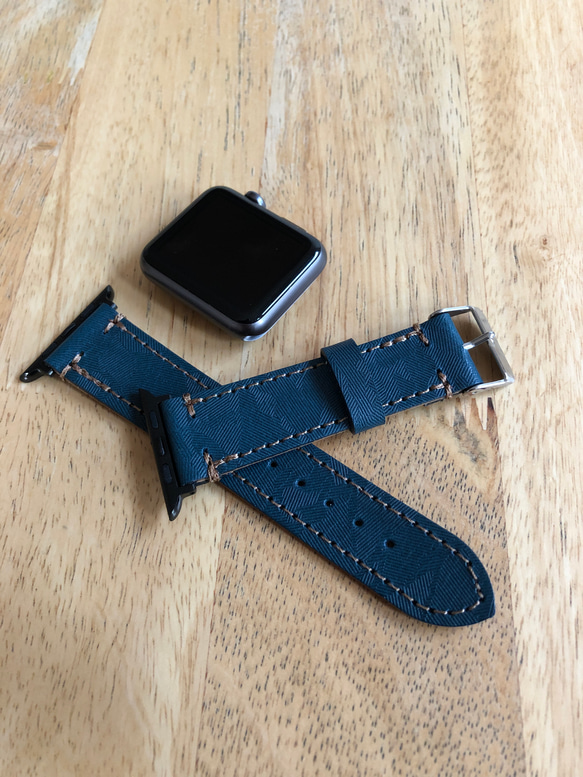 【本革】Apple Watch レザーベルト  大人気カモフラ柄 男女兼用 1枚目の画像