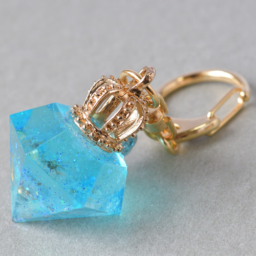 受注製作】ダイヤオルゴナイト キーホルダー アクアブルー 水色 水晶