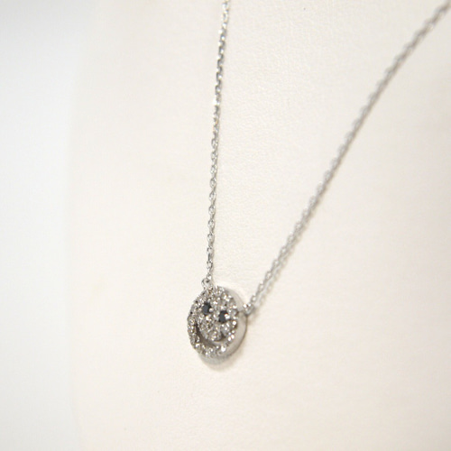 ネックレス K18WG ダイヤモンド0.15ct スマイルデザイン 受注生産】可愛いスマイルデザインのダイヤモンドネックレス