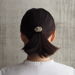 Curiosité - F ヘアゴム◽️刺繍ヘアアクセサリー オートクチュール刺繍 1枚目の画像