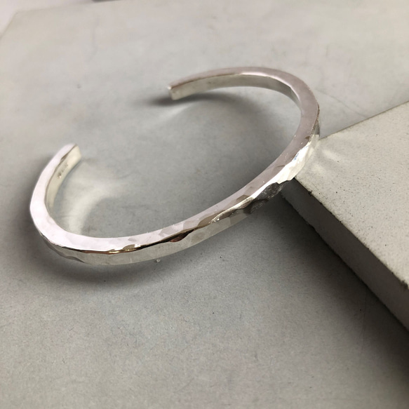 silver bangle 4mm /シルバー/バングル/槌目/シンプル/刻印 5枚目の画像