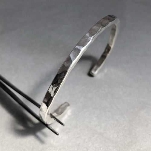 silver bangle 4mm /シルバー/バングル/槌目/シンプル/刻印 バングル