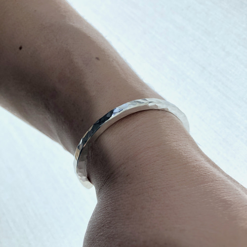 silver bangle 4mm /シルバー/バングル/槌目/シンプル/刻印 バングル