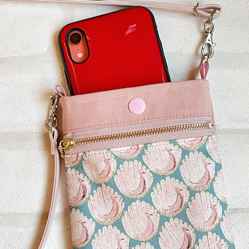 片手で出し入れ！スマホポーチ リバティ クジャクと帆布 くすみピンク  