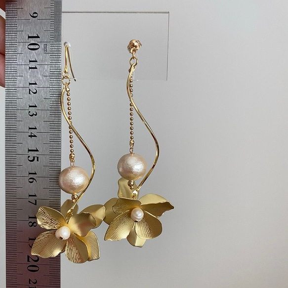 bridal pierce《k16gp   ウェデング　ブライダル　前撮り　フラワー　淡水パール　コットンパール》 5枚目の画像