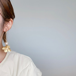 bridal pierce《k16gp   ウェデング　ブライダル　前撮り　フラワー　淡水パール　コットンパール》 6枚目の画像