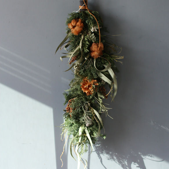 ドライフラワーꕤ︎︎木の実いっぱいクリスマス縦長ガーランド ꕤ︎︎お正月 壁飾り ドライフラワーꕤ︎︎木の実いっぱいクリスマス縦長ガーランド ꕤ︎︎