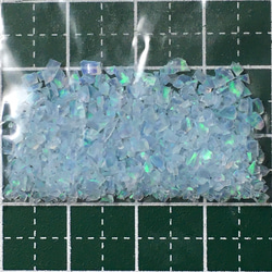 《人工オパール》(ネオンオパール) 原石 ターコイズ/緑斑 1.0g ④ (樹脂含侵) 2枚目の画像