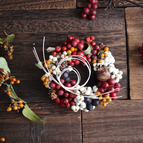 紅白☆木の実の手のひらリース✳︎お正月飾り◎12センチサイズ リース  