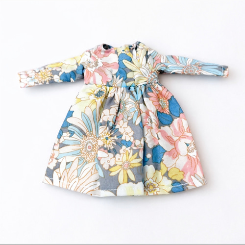 2点セット 長袖ワンピース 大判花柄 ピアス 服 リカちゃん リアクロ