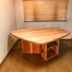 八溝杉175x135cm 厚材変形型テーブル(M21type) 1枚目の画像