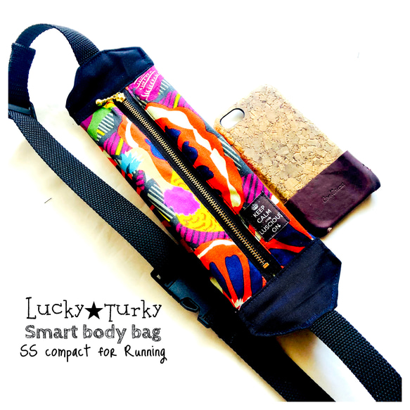 【Lucky★Tucky】縦長ラインでスッキリ美スタイル！コンパクトスマートボディバッグ 　SS(import) 2枚目の画像