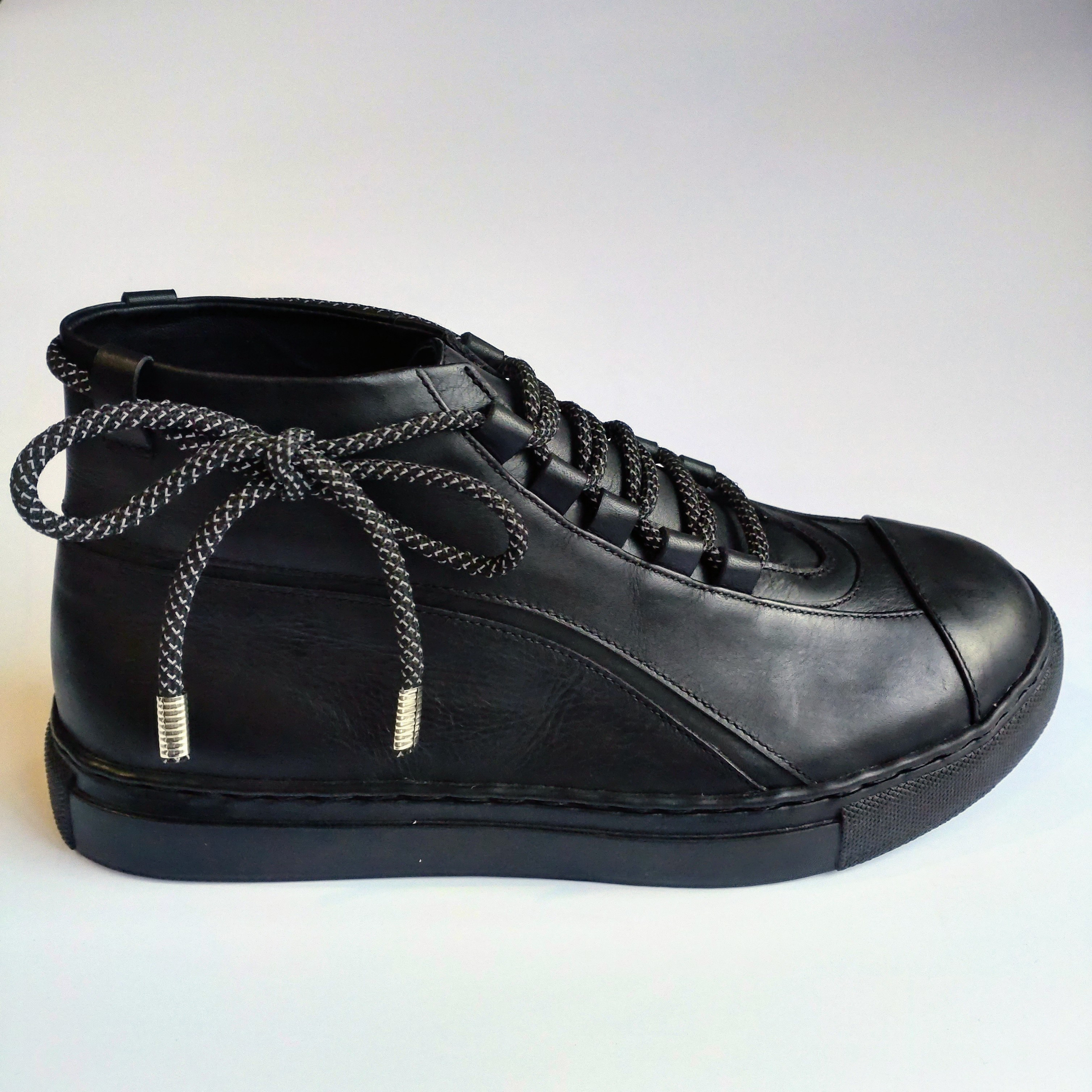 ◇新作◇ブラック◇本革◇デザイン◇スタイリッシュ◇スニーカー◇ハンドメイド◇サイズ調整無料◇