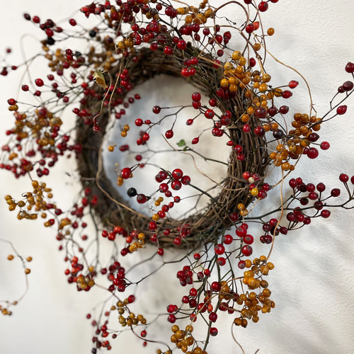 かずらと野バラのリース大B（幅40×縦55センチ） リース ホズミフラワー