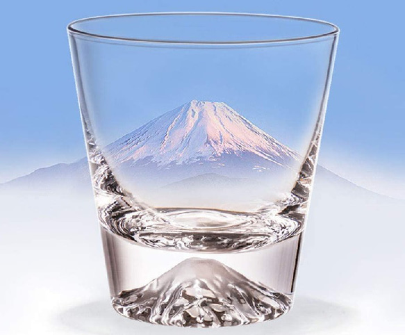 お洒落な富士山型のグラス　名入れ 1枚目の画像