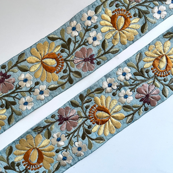 【50cm】インド刺繍リボン　ライトブルーxイエロー　シルク　FS482 7枚目の画像