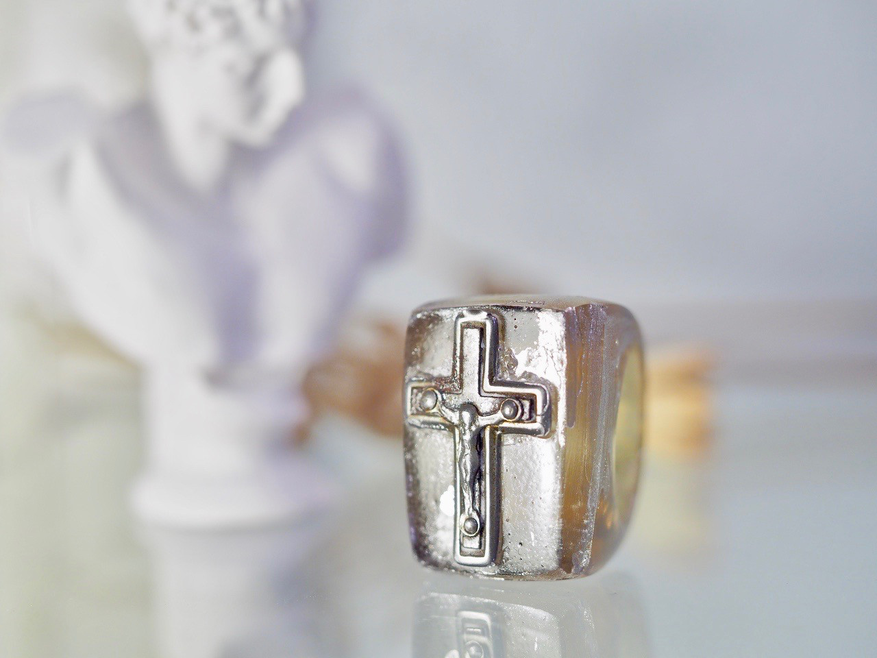 ゴシック調クロスリング