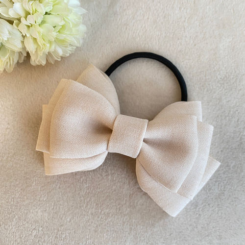 再販♡紅白］たっぷりかわいい 重ねリボン ヘアゴム［リネン風