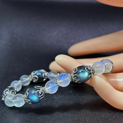 幸福の象徴～ ロイヤルブルームーンストーン 高品質 ラブラドライト