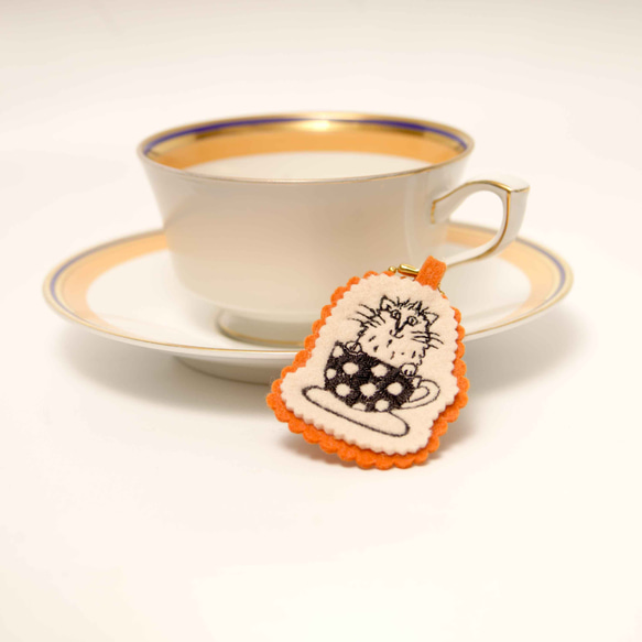 刺繍チャーム　CAT COFFEE　モコモコ　バッグチャーム　グリーティングチャーム 1枚目の画像