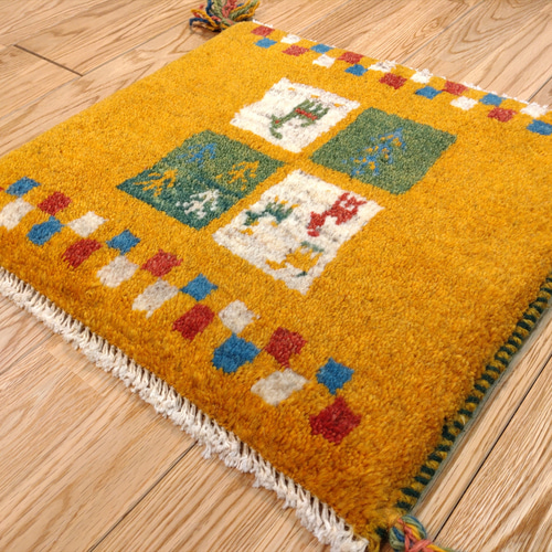 ペルシャ ギャッベ ミニマット 43×44 黄金色 ザクロの実 ペルシャ