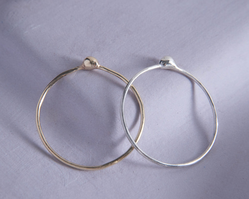 双子の雫のリング/k10ゴールドリングとシルバーリングのセット/0.8mm丸