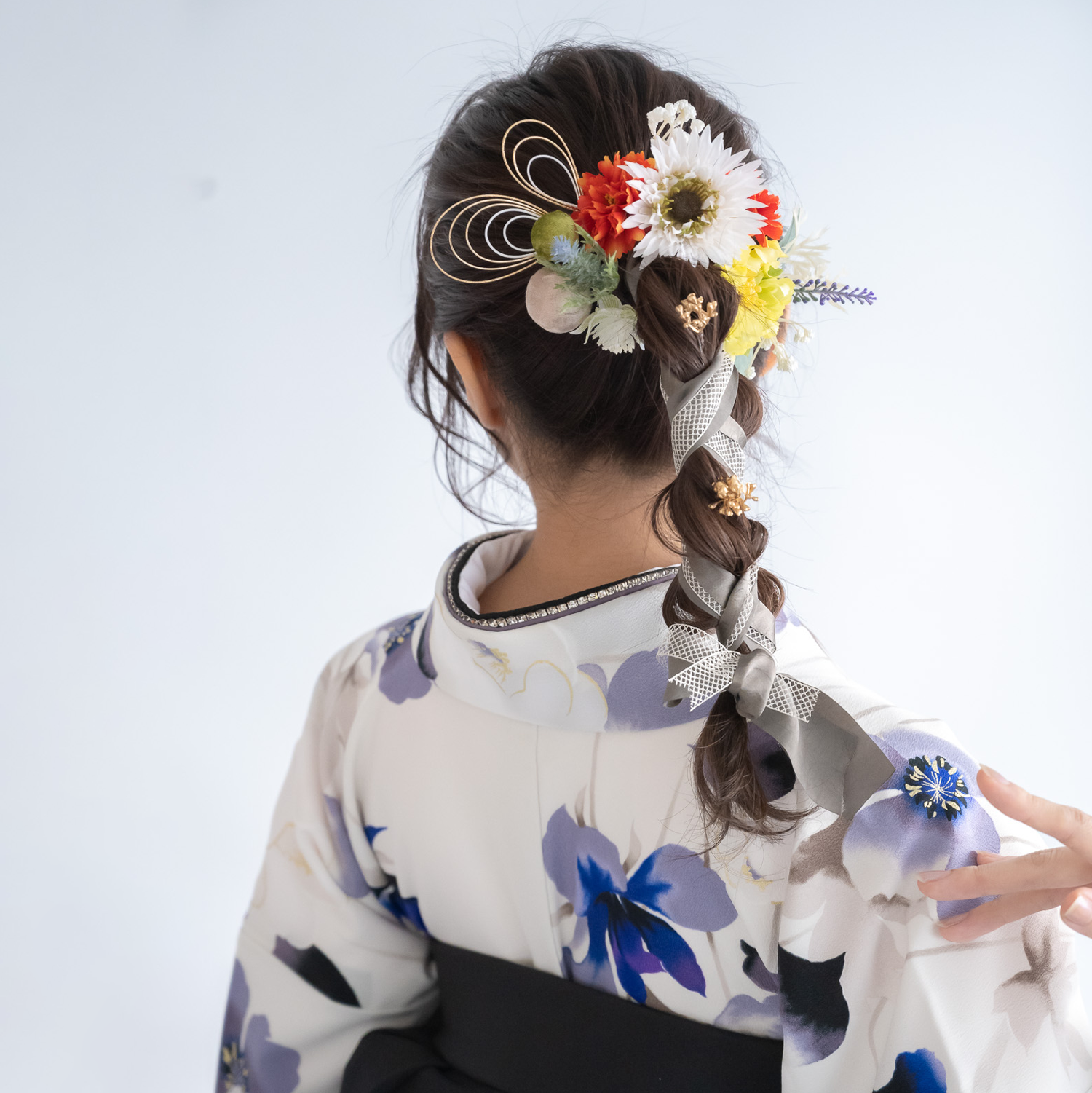 【ミディアム・ロングヘアーヘッドドレスG】卒業式袴髪飾りグレーリボンアレンジ&水引きゴールド 和装前撮り・結婚式