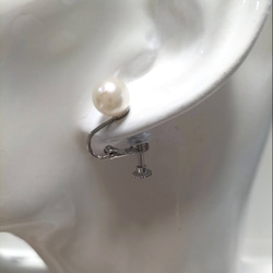 あこや本真珠（日本産）のネジバネ式イヤリング 8枚目の画像