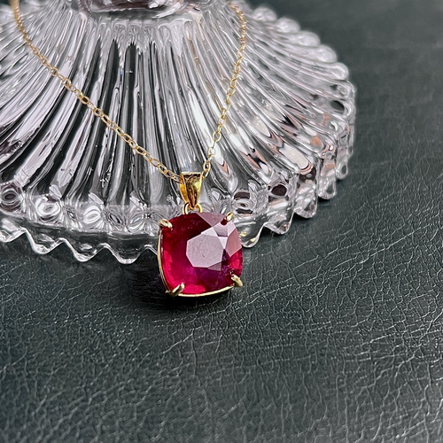 437 14kgf宝石質ルビー＆ローズクォーツのチャーム 437 14kgf宝石質ルビー＆ローズクォーツのチャーム 437 14kgf宝石質