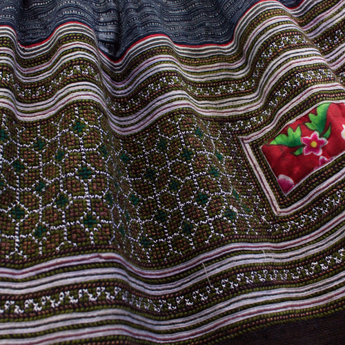 エスニック♥️ロングスカート　手刺繍　民族　モン族　ハンドメイド　　19 エスニックモン族ロングスカート手刺繍民族衣ハンドメイド