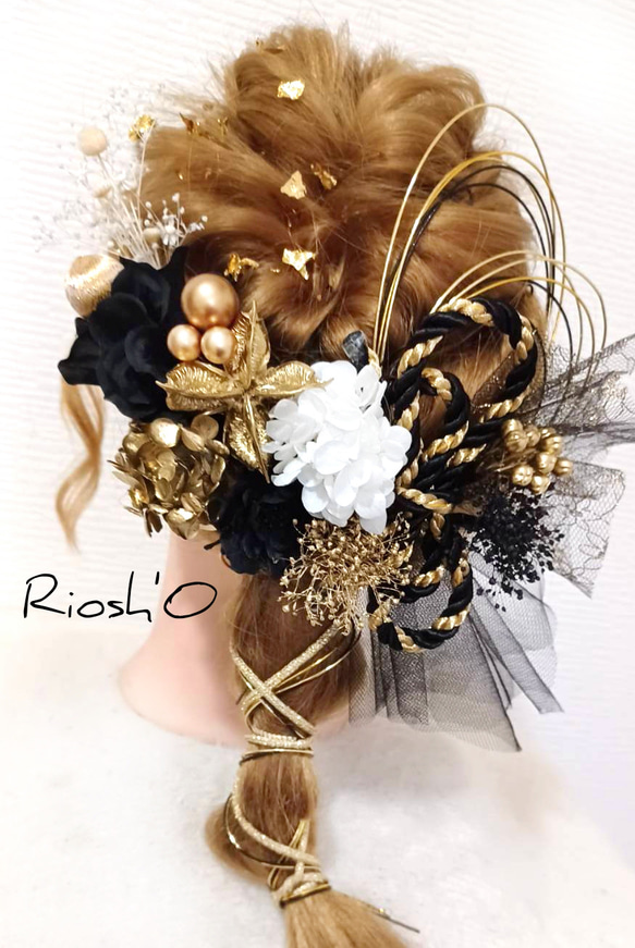 ゴールド×ブラック ドライフラワー 成人式 髪飾り ❀ 白黒金 和装 金箔 水引 振袖 モダン クール ヘッドドレス 2枚目の画像