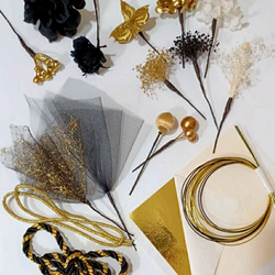 ゴールド×ブラック ドライフラワー 成人式 髪飾り ❀ 白黒金 和装 金箔 水引 振袖 モダン クール ヘッドドレス 5枚目の画像